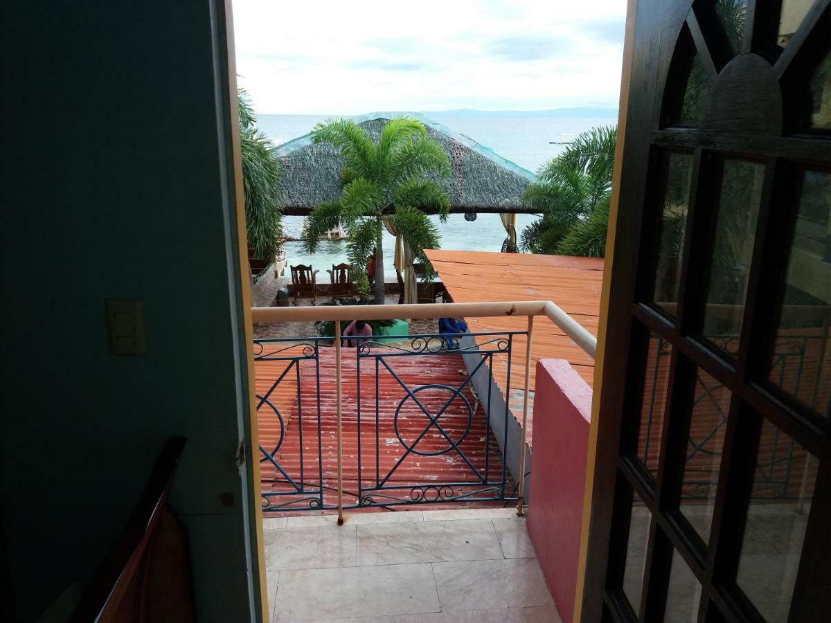 Sascha's Resort Oslob Buitenkant foto
